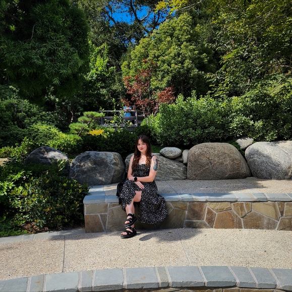 Meet your Posher, Melissa - Picture 1 of 1